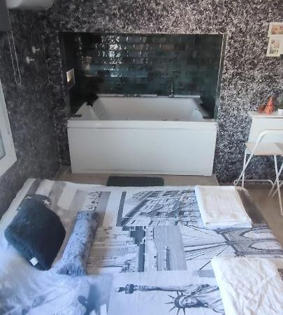 Latorre Jacuzzi Jerez Appartement Jerez de la Frontera Buitenkant foto