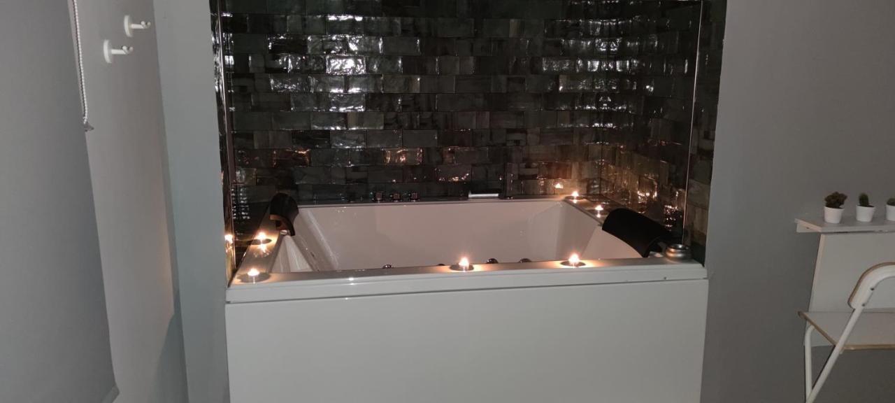 Latorre Jacuzzi Jerez Appartement Jerez de la Frontera Buitenkant foto